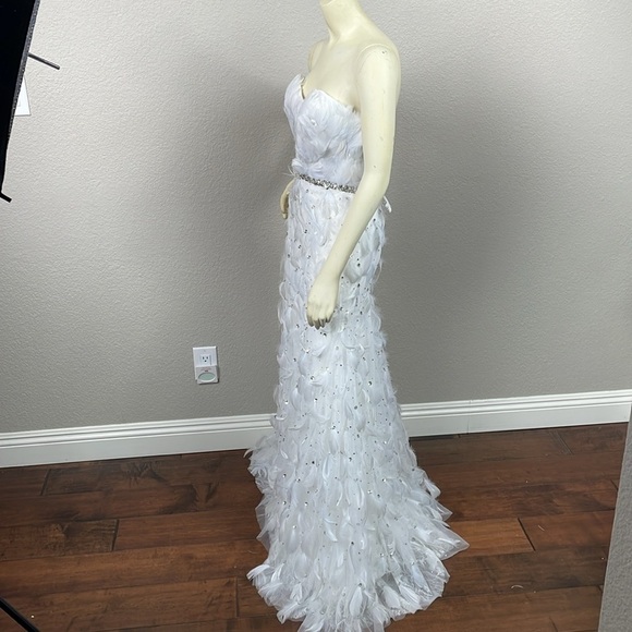 NWT Mac Duggal White Feather Rhinestone Sweetheart Strapless Gown Dress Wedding - Picture 8 of 17